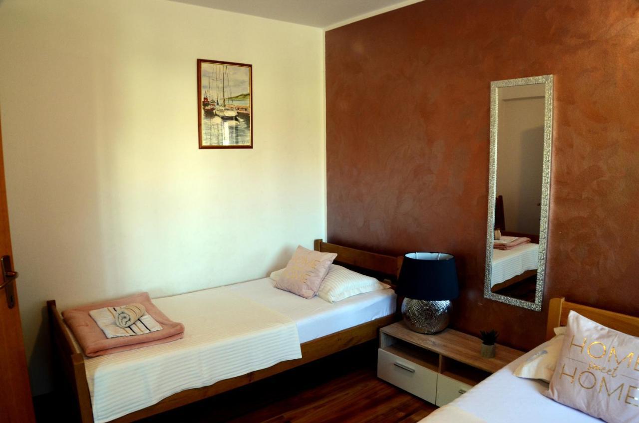 Apartman M&S Biograd Na Moru Exterior foto